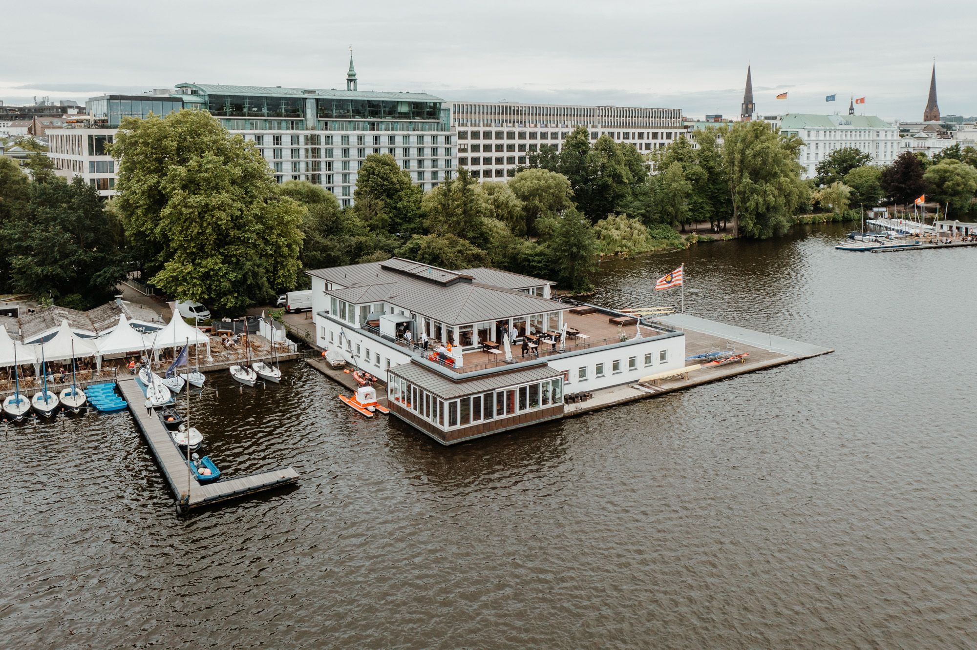 Herr von Lux Hochzeitsfotograf Potsdam Hochzeit in Hamburg