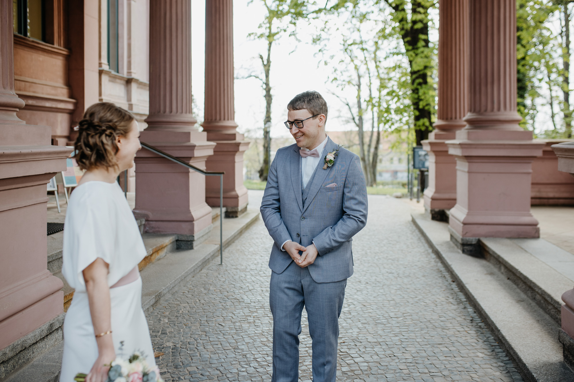 Herr von Lux Hochzeitsfotograf Potsdam Hochzeit Schloss Biesdorf Berlin