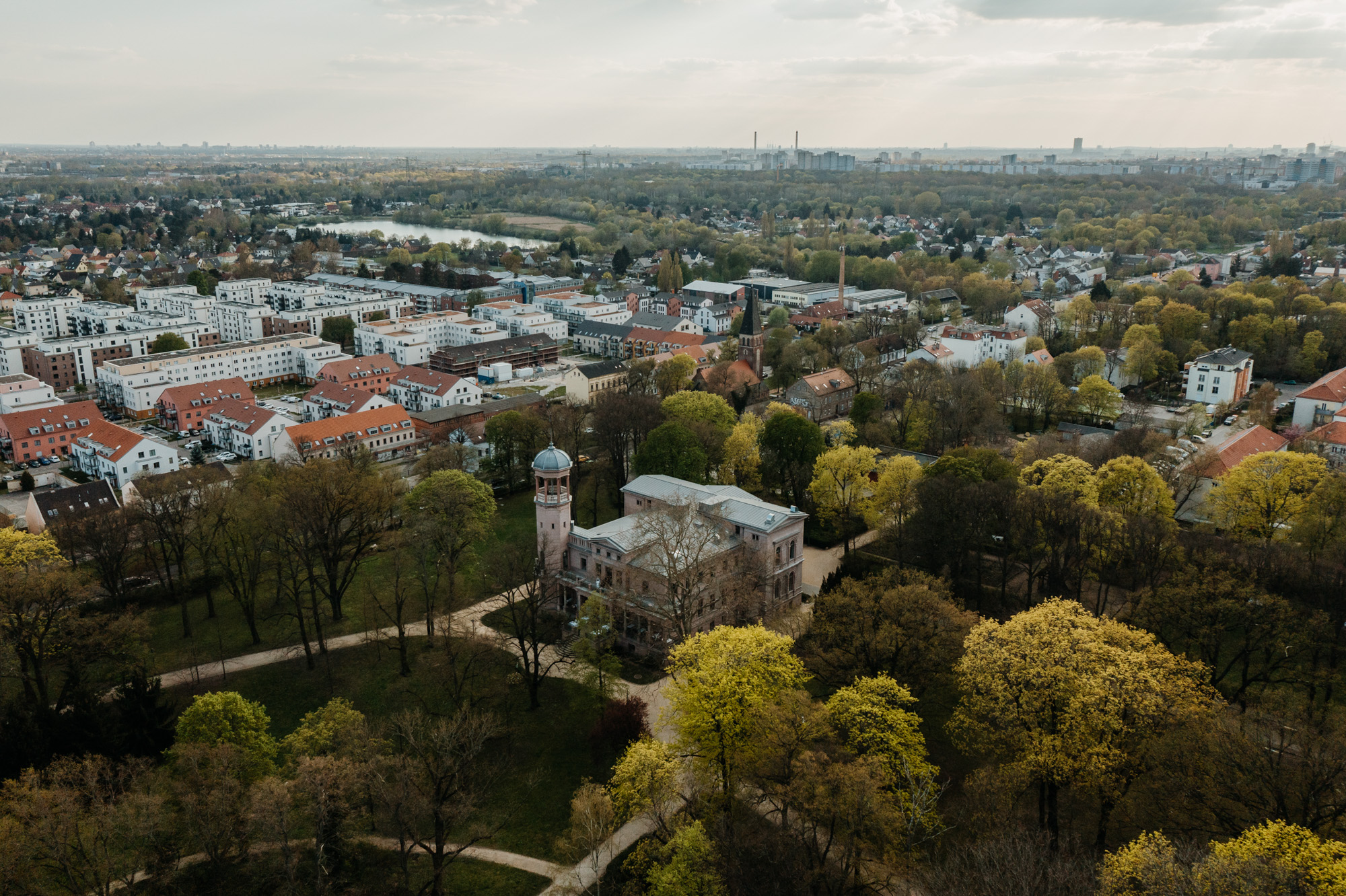 Herr von Lux Hochzeitsfotograf Potsdam Hochzeit Schloss Biesdorf Berlin